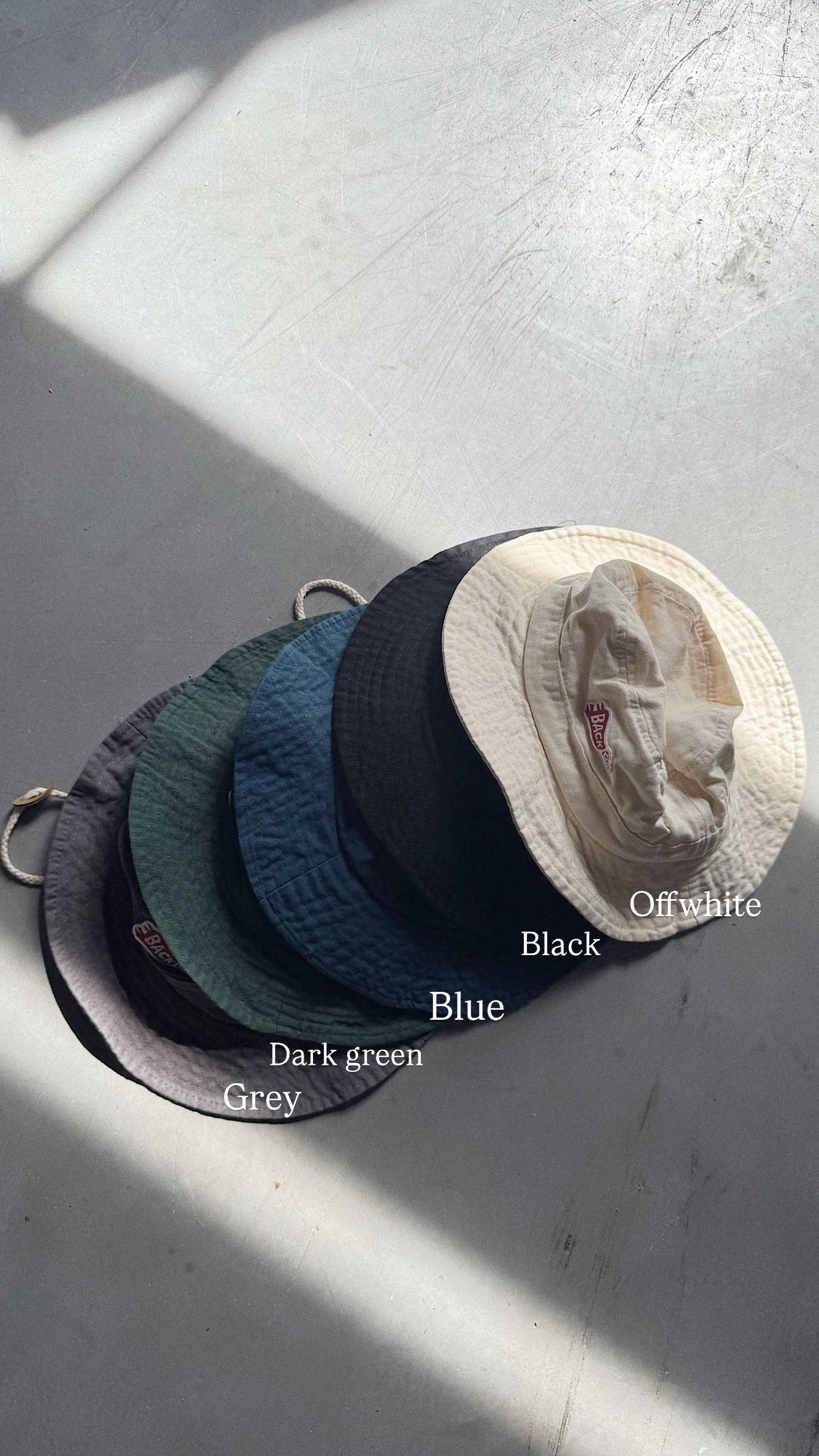 Back bucket hat